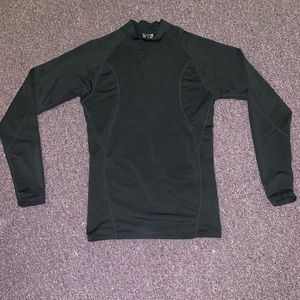 Long sleeve undershirt